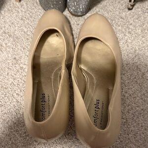 Comfort Plus by Predictions Women's Beige Heels